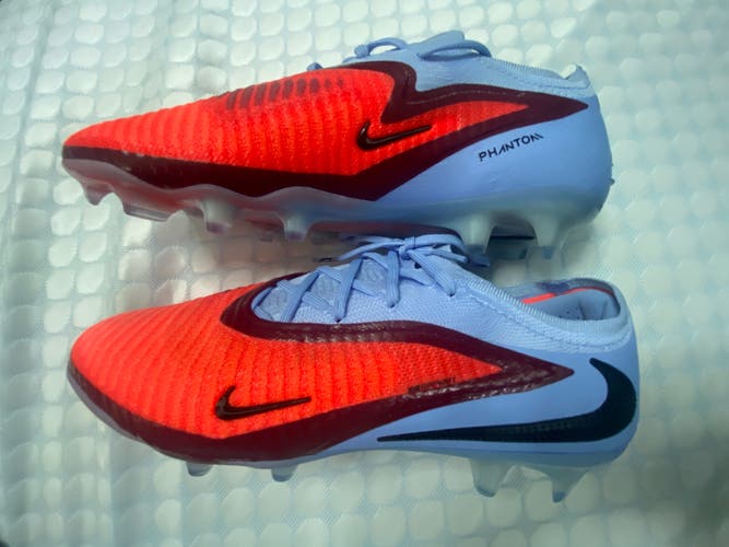 Nike Phantom 6 Lows Purple/Orange size 8.5 brand new no box has bag