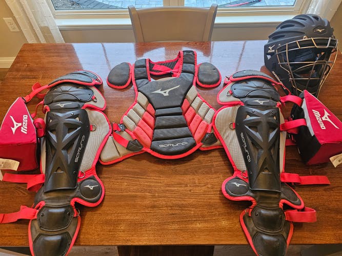 Red Mizuno Catcher's Set with Helmet