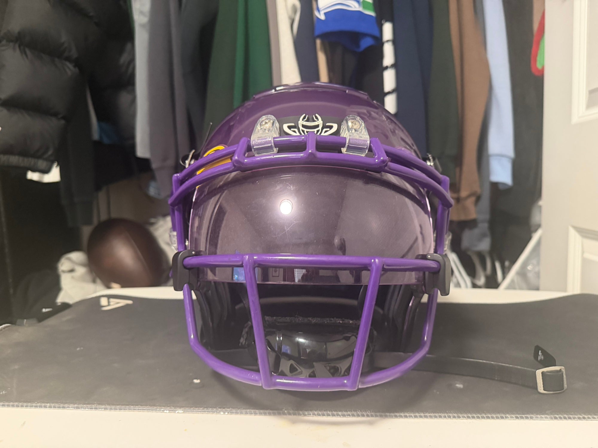 f7 football helmet purple Game Day Skinz Skin Adult + Youth – Game Day Skinz, Inc Oakley F7 Exclusive Shield comes standard on the F7 AiR Youth Elite ) Replaces the Vengeance A11 2.0 in the Schutt helmet lineup Warning Adult Extra Large Schutt F7