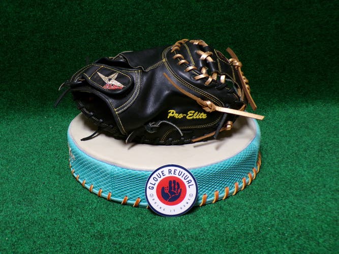 Catcher's RH All Star Pro Elite CM3000 Baseball Glove 33.5" (Used)