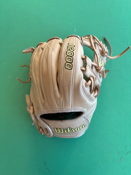 Wilson A2000 DP15 RH Infield Baseball Glove 11.5"