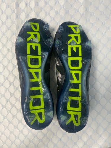ADIDAS PREDATOR ELITE LACELESS FIRM GROUND CLEATS size 10.5 M