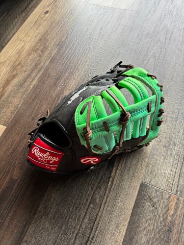 Rawlings RH First Base Baseball Glove 12.25" (Used)