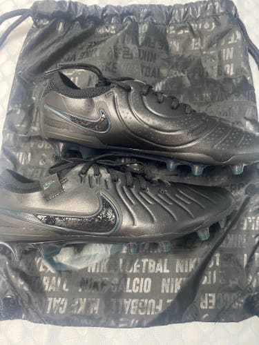 Nike Tiempo Legend 10 Elite Cleats New size 6 M