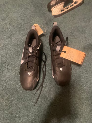 Men's Size M 9.5 (W 10.5) Nike Trout (New)