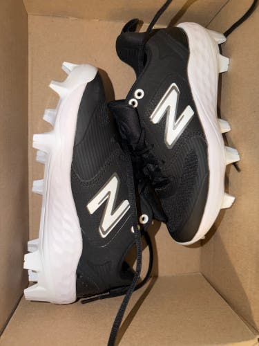 Black Women's Size M 4.0 (W 5.0) New Balance Mid Top Molded Cleats (New)