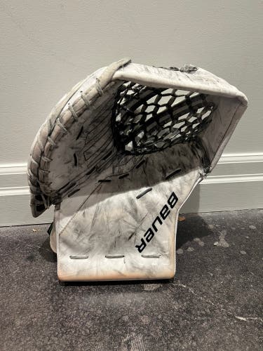 Bauer Supreme Shadow Goalie Glove, Full Right, Senior