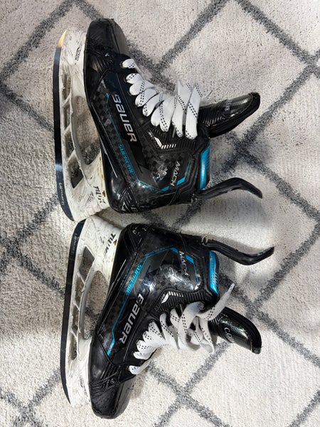 Blue Bauer Supreme Mach Hockey Skates Pro Stock 8 (Used)