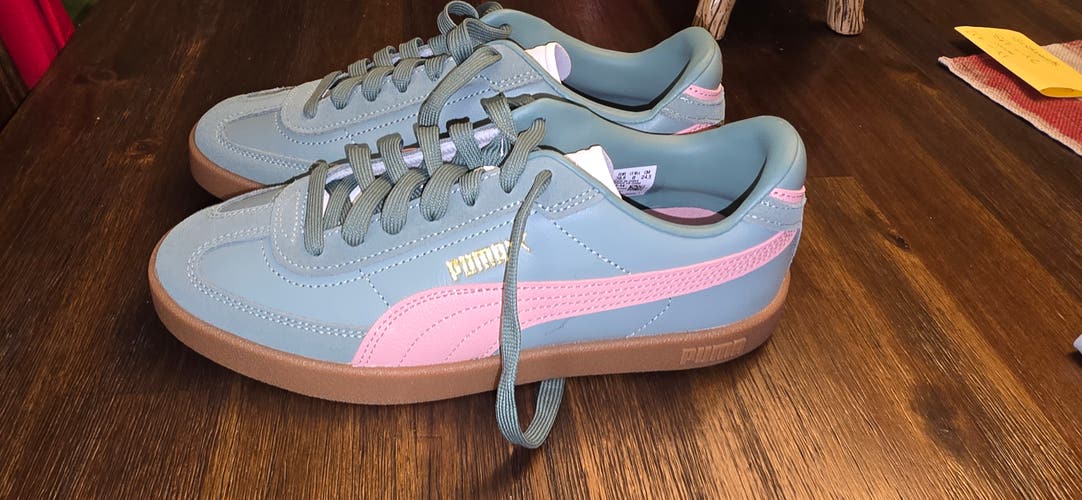 Pink Women's Size 8.0 New