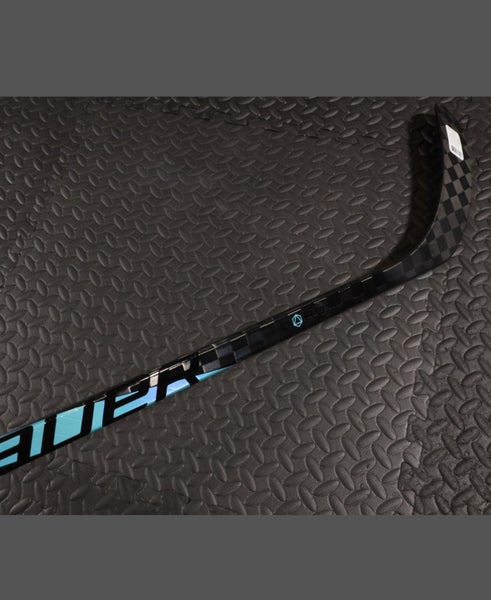 Senior Bauer Pulse Right Handed Hockey Stick P88 77 Flex (New) - ORIGINAL TEAL