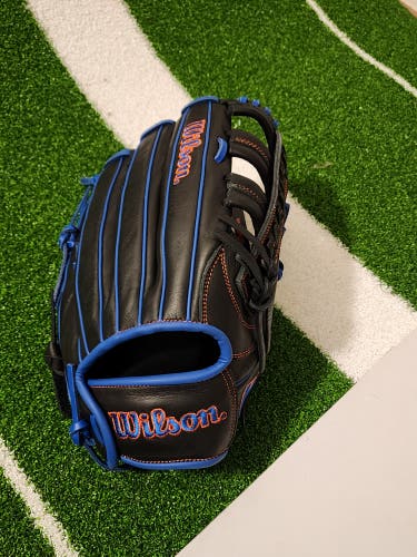 2025 Wilson RH Outfield A1000 Baseball Glove 12.25" (New)