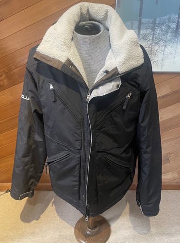 Black Men's Large Volcom Jacket (in New condition without tags)