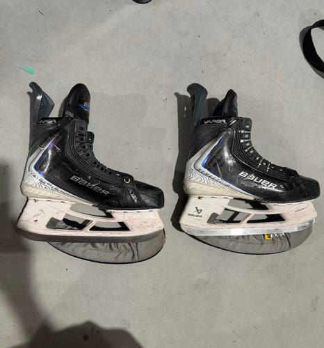 Black/White 2025 Bauer Vapor Flylite Hockey Skates Pro Stock 7 (Used)