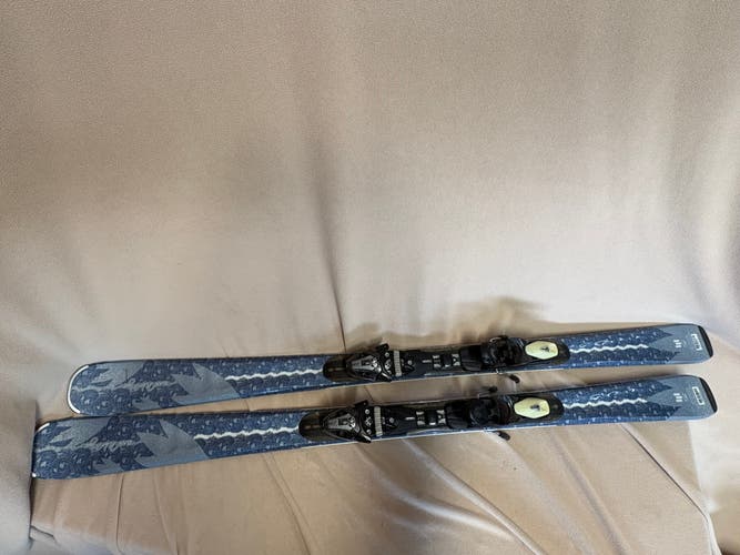 All Mountain 152 cm Elan Wave Magic Skis With Bindings (Used)