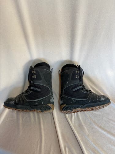 Men's Size 13.0 (W 14.0) Vans World traveler Snowboard Boots (Used)