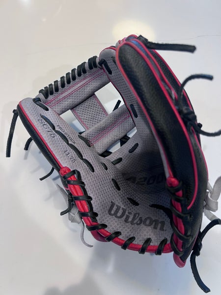 2024 Infield RH Wilson A2000 Baseball Glove 11.75" (Used)