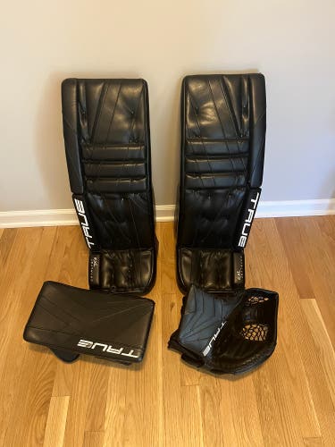 31" 2024 True 7X3 Regular Goalie Full Set (Used)