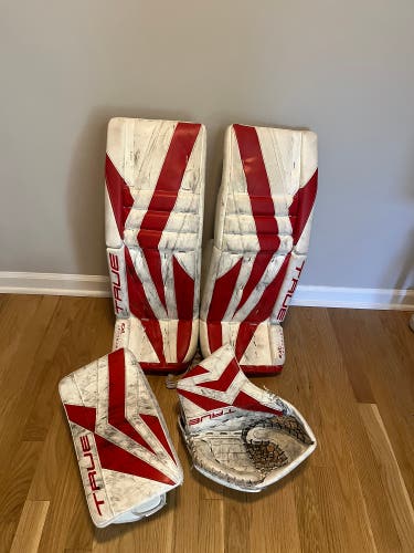 30" 2023 True 7X3 Regular Goalie Full Set (Used)