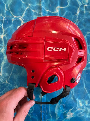 Red Youth CCM Tacks 70 Helmet (Used)