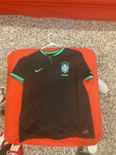 Black Large Men's Brazil Nike Jersey (Used)