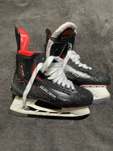 2021 Bauer Vapor 3X Pro Hockey Skates 7.5 (Used)