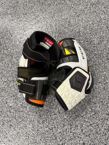 Large CCM Tacks Pro, Elbow pads