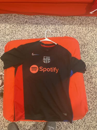 Black Medium Men's Nike Jersey (Used)