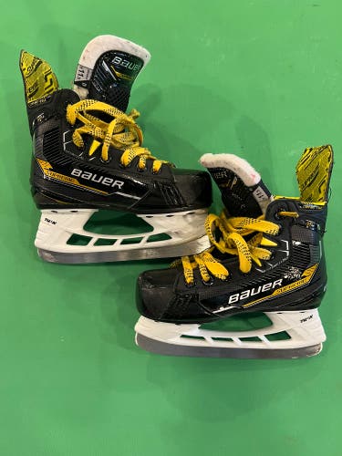 Bauer Supreme M4 Hockey Skates | Size 11.5Y