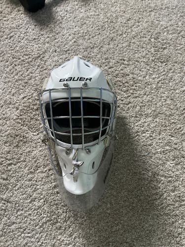 Junior Large 2022 Bauer 930 Goalie Mask (Used)