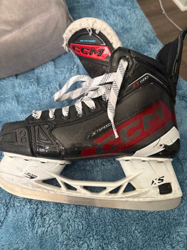 CCM JetSpeed FT680 Hockey Skates Size 5.5 (Used)