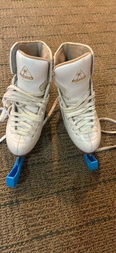Jackson Ultima Excel Figure Skates C Junior 2.5 (Used)