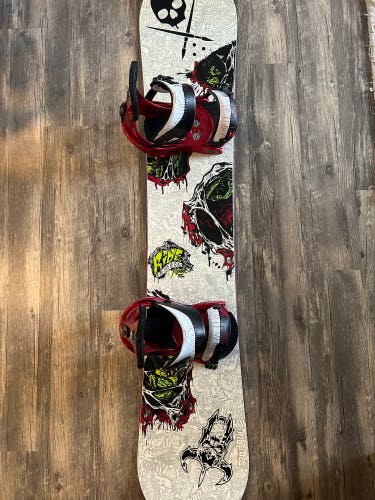 Men's Ride Kink Snowboard With Burton Bindings 155 cm (Used)