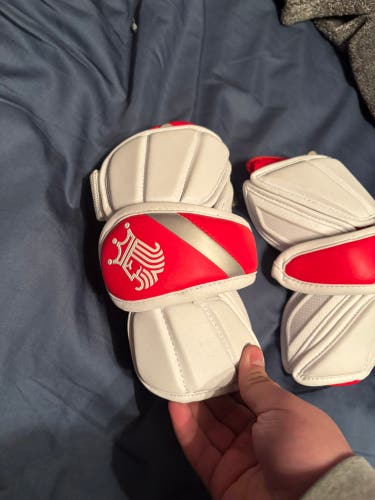 Medium Adult Brine Clutch Arm Pads (Used)