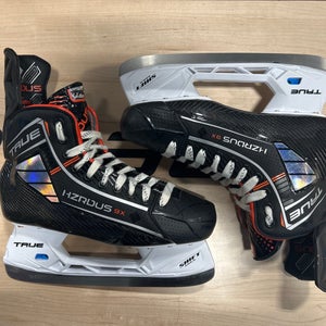 2023 True HZRDUS 9x Hockey Skates 8 Wide Width (Used)