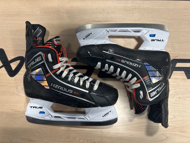 2023 True HZRDUS 9x Hockey Skates 8 Wide Width (Used)