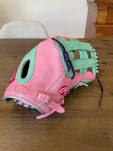 Rawlings Heart of the Hide RH Outfield Baseball Glove 12.75" (Used)