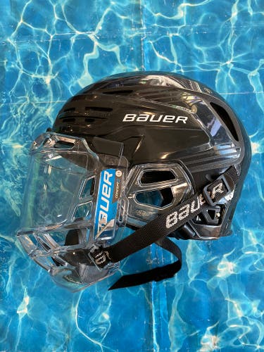 Small Bauer Re-Akt 85 Helmet (Used)