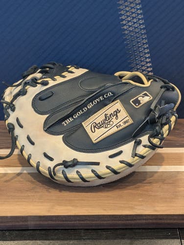 Catcher's RH Rawlings Heart of the Hide Baseball Glove 34" (Used)