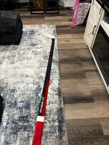 Senior Bauer Vapor Flylite Right Handed Hockey Stick P28M 82 Flex Pro Stock (Used)