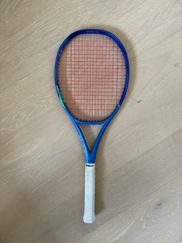 YONEX EZONE 98 (305g) Tennis Racquet (Lightly Used)