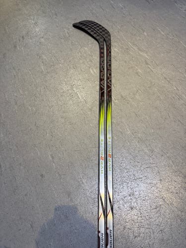 Senior Bauer Vapor Hyperlite 2 Right Handed Hockey Stick P28M 82 Flex Pro Stock (New)