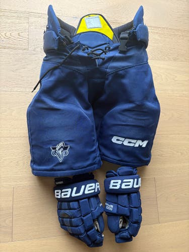 Rimouski Oceanic pants/ Florida Panthers gloves combo
