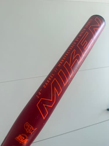 2023 Miken Freak Primo Composite Bat (-9) 26 oz 34" (Used)