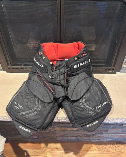 Senior Small Bauer Vapor X:40 Hockey Goalie Pants (Used)