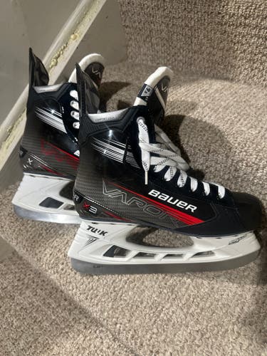 Black/Gray Bauer Vapor 3X Hockey Skates Extra Wide Width 9.5 (New)
