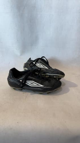 Umbro (Used) Size M 9.0 (W 10.0) Black Cleats