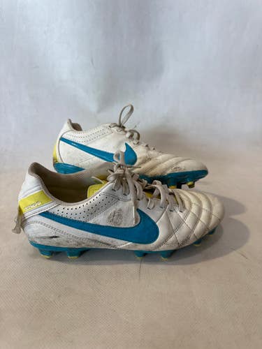 Nike (Used) Size M 7.5 (W 8.5) White Cleats