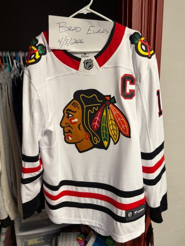 Jonathan Toews Blackhawks jersey.