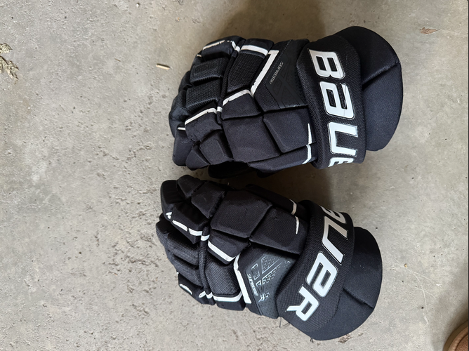 Bauer Supreme 35 Pro Gloves 14" Pro Stock (Used)