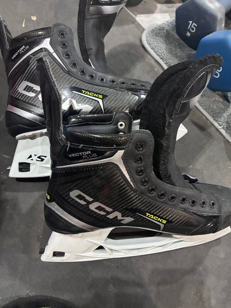 2022 CCM Tacks Hockey Skates Regular Width 11 (Used)